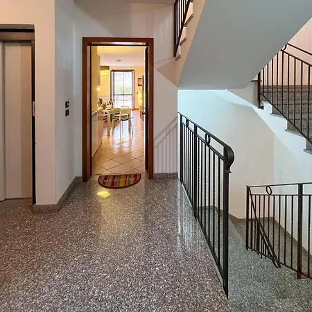 Amazing Apartment In San Feliciano Lägenhet